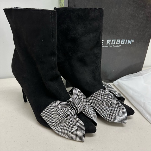 ✨ Cape Robbin Mamamoo Rhinestone Bow Booties – Size 9 - Picture 3 of 9